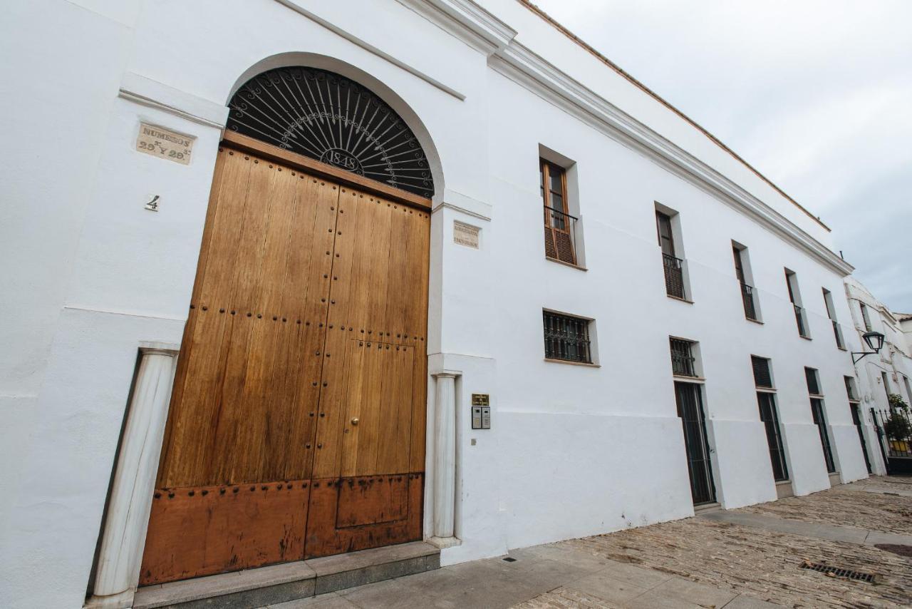 Apartment In Former Monastery With Patio In City Centre Free Parking Appartement Sevilla