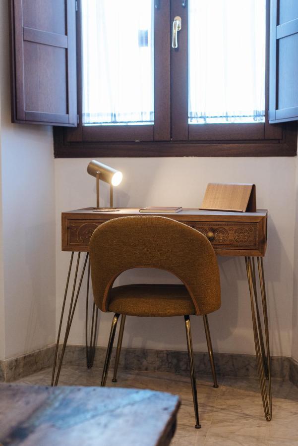 Apartment In Former Monastery With Patio In City Centre Free Parking * Sevilla