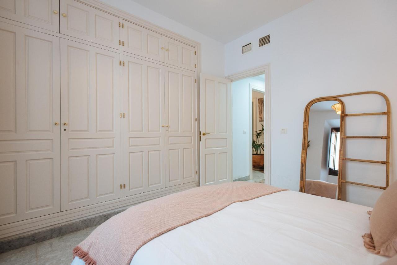 Apartment In Former Monastery With Patio In City Centre Free Parking Appartement Sevilla