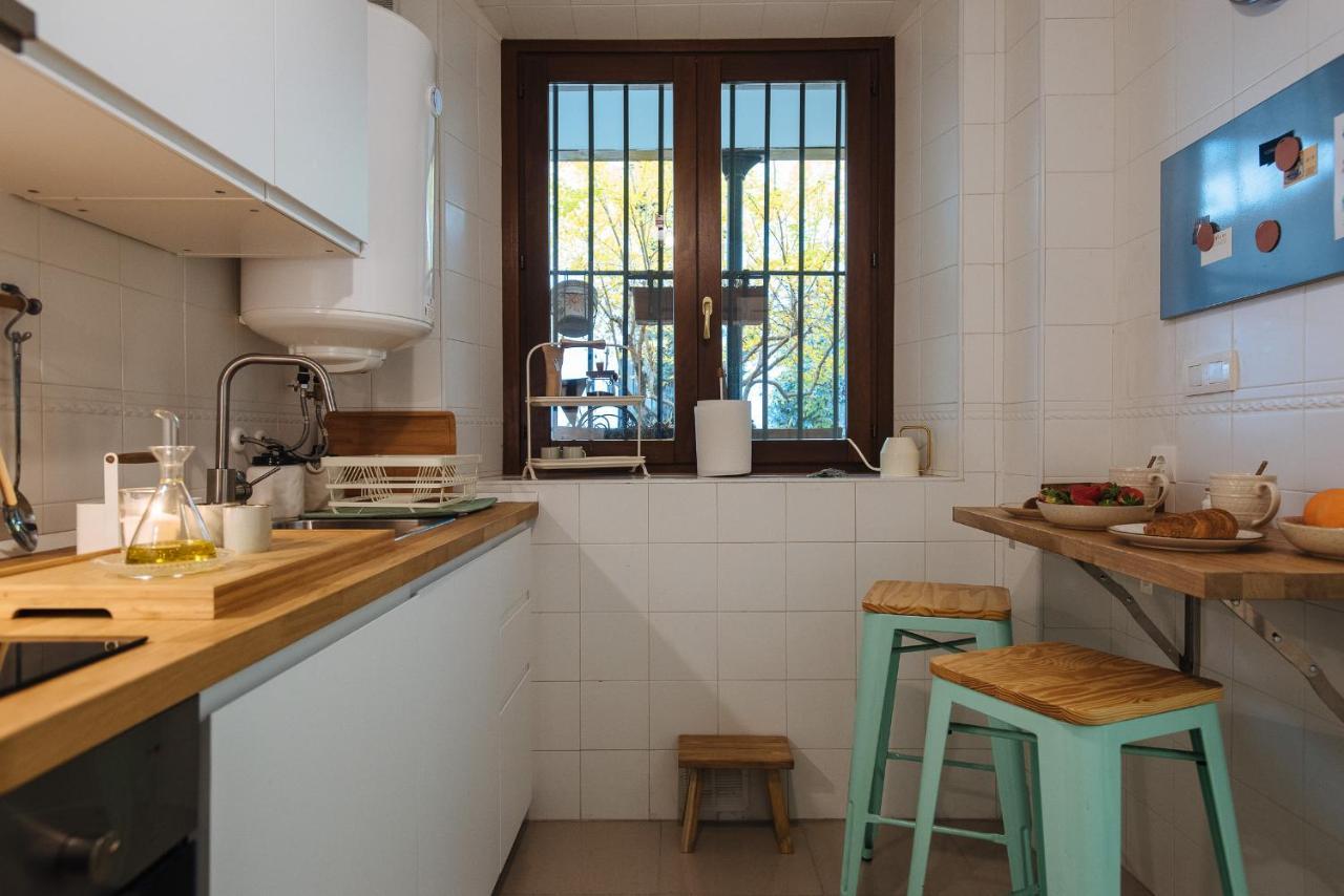 Apartment In Former Monastery With Patio In City Centre Free Parking * Sevilla